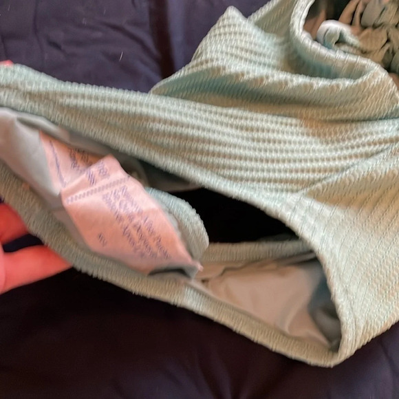 NWT BECCA Mineral Line In The Sand One-piece Swimsuit Size Small - Picture 8 of 8